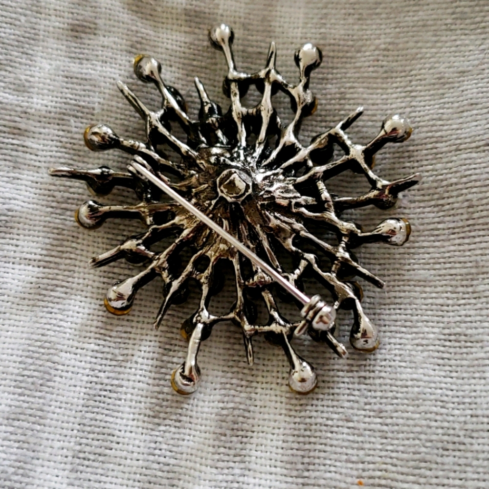 Crystal Brooch - Picture 2 of 3